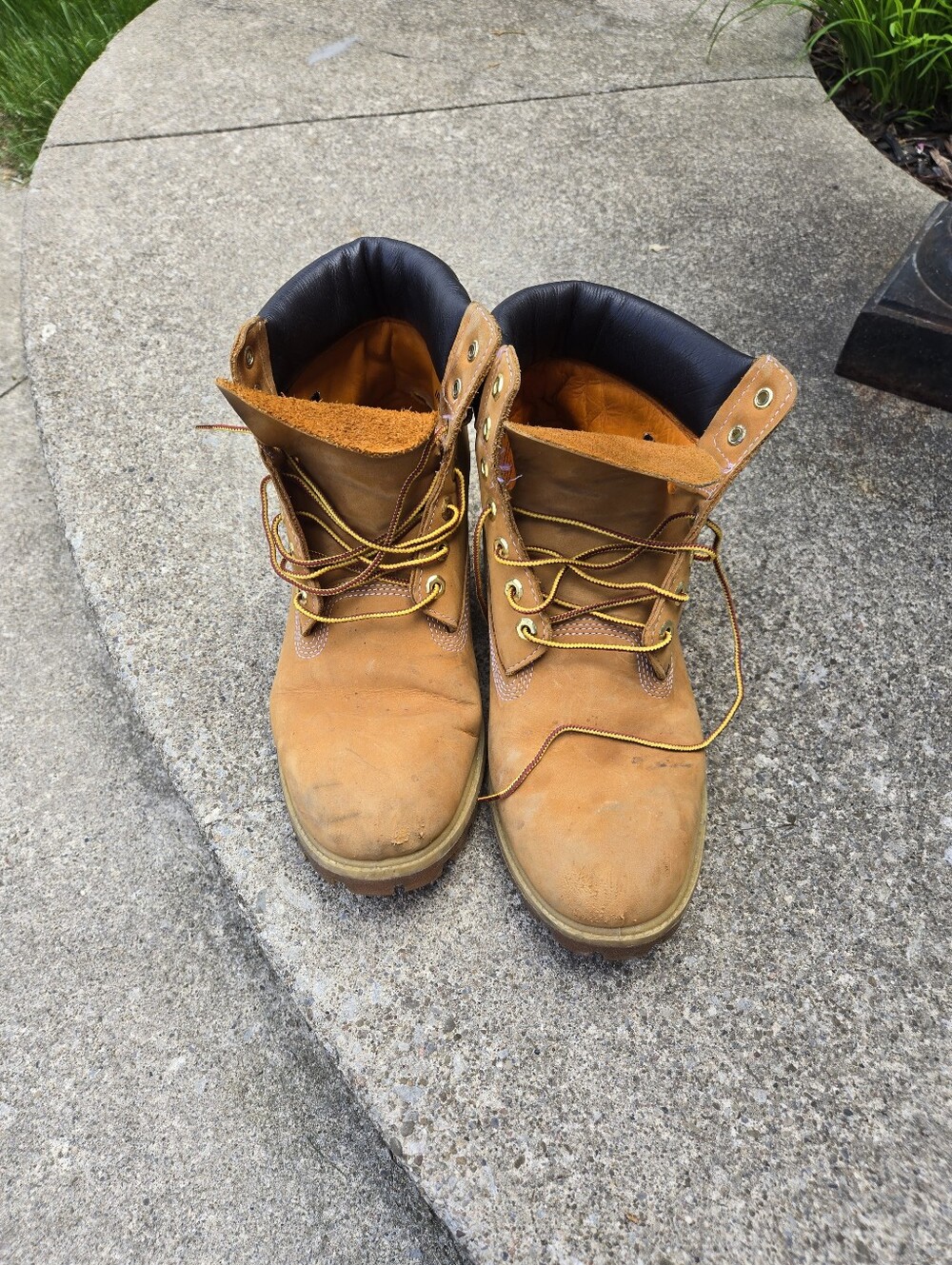 Timberland Size 11 Men's Work Boots in Wheat Brown - Durable Lace-Up Style